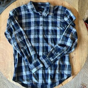 EUC Men’s Banana Republic untucked flannel shirt size M